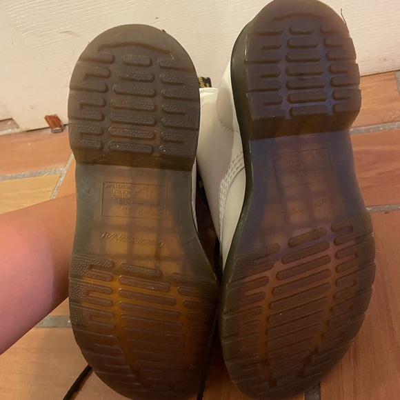 Dr. Martens 1460 white boots. Size 6/6.5. - Picture 5 of 5